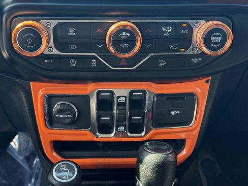 Used 2021 Jeep Wrangler Unlimited Sport AWD/4WD image 25