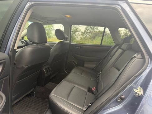 Used 2015 Subaru Outback 3.6R Limited AWD/4WD image 10