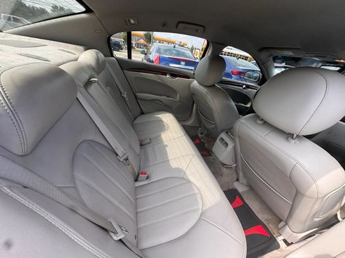 Used 2009 Buick Lucerne CXL FWD image 21