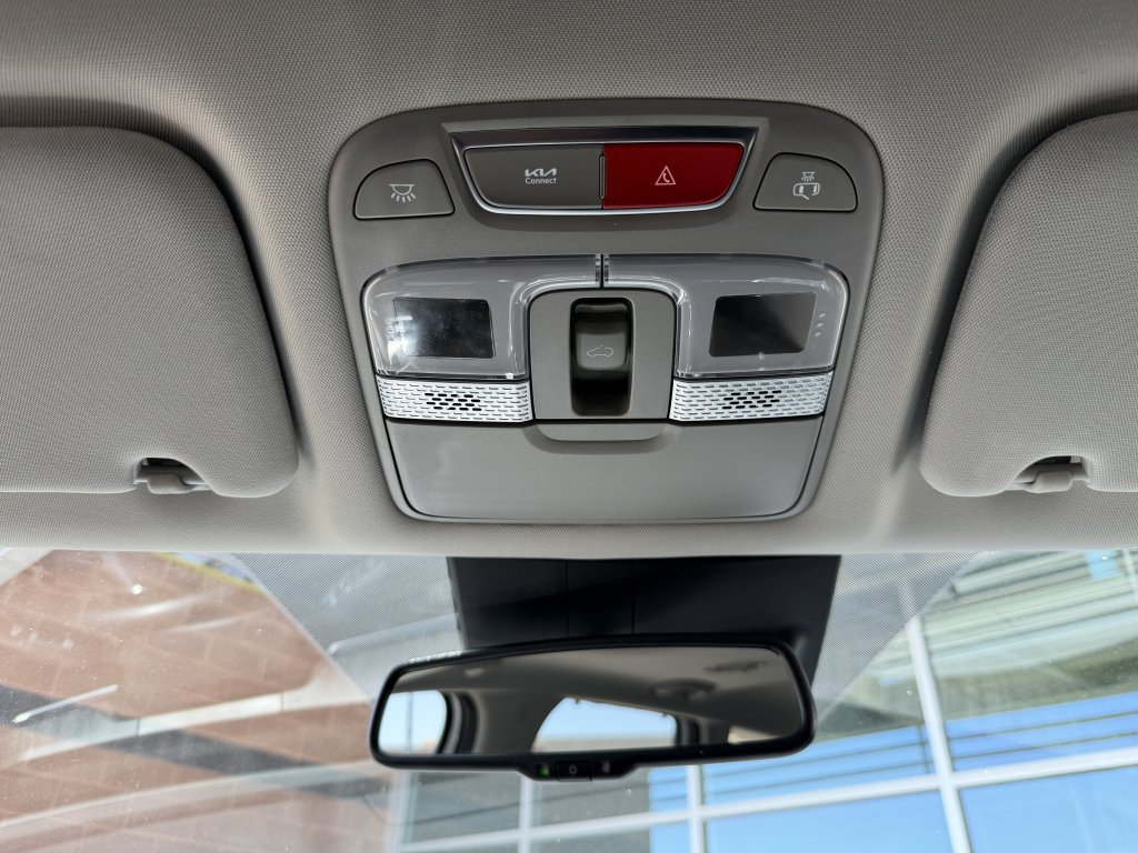 Used 2025 Kia Telluride EX w/ EX Captain's Chair Package FWD image 25