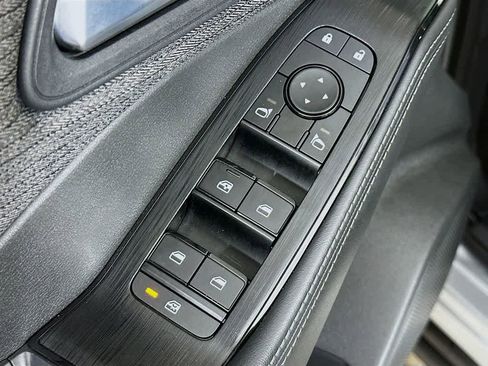 Used 2022 Nissan Rogue SV image 28