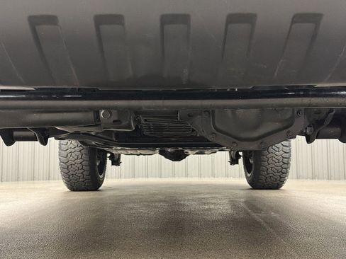 Used 2025 Jeep Wrangler Unlimited Sahara AWD/4WD image 15