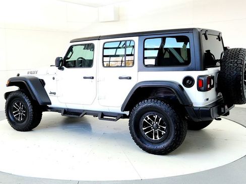 Used 2024 Jeep Wrangler Unlimited Sport AWD/4WD image 4