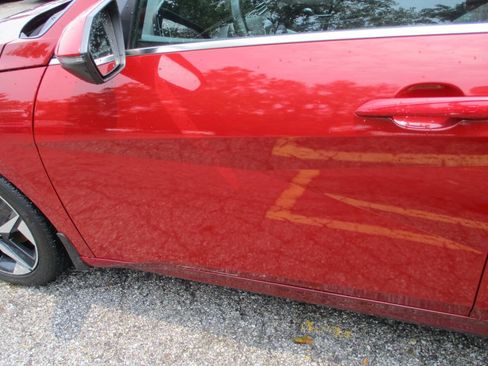 Used 2022 Hyundai Elantra Limited FWD image 15