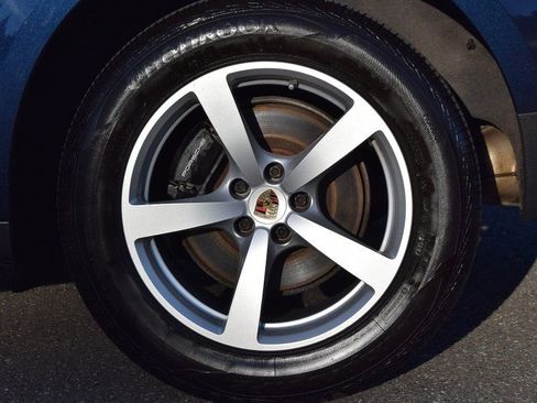 Used 2020 Porsche Macan image 37