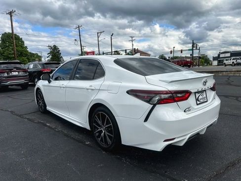 Used 2023 Toyota Camry SE FWD image 6