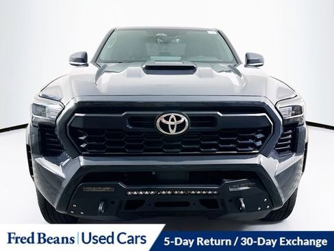 Used 2024 Toyota Tacoma TRD Sport image 2