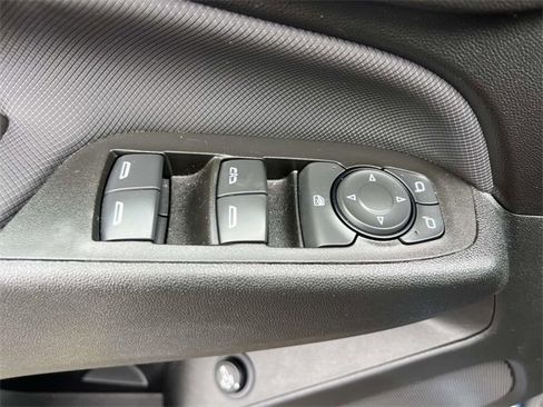 Used 2022 Chevrolet Equinox RS image 18