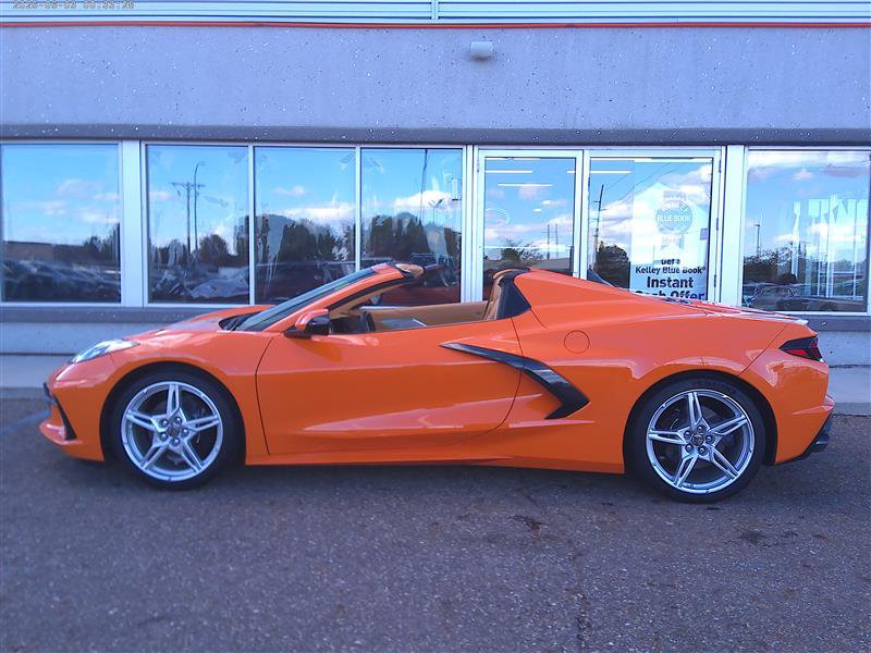 Used 2023 Chevrolet Corvette Stingray Premium Conv w/ 3LT RWD image 2