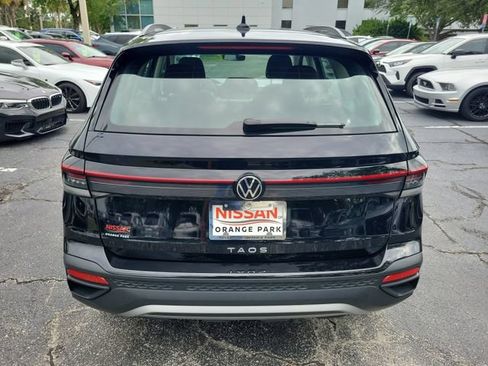 Used 2025 Volkswagen Taos S FWD image 7