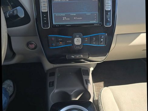 Used 2015 Nissan Leaf SV w/ LED & Quick Charge Package FWD image 13