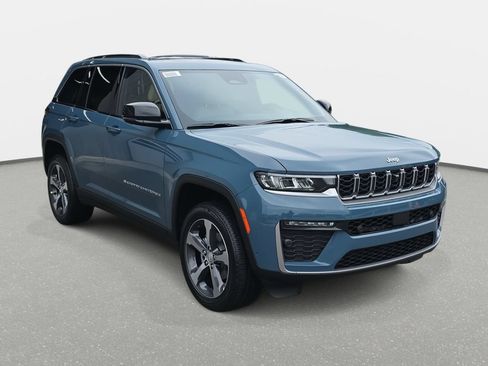 New 2026 Jeep Grand Cherokee Limited AWD/4WD image 3