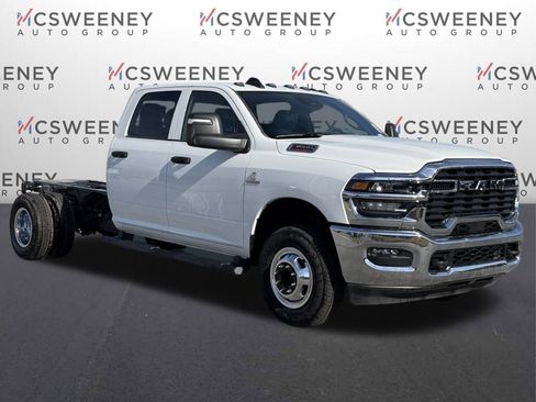 New 2026 RAM 3500 Tradesman w/ Chrome Appearance Group A image 7