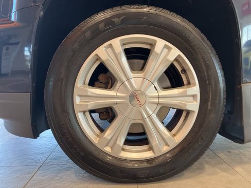 Used 2017 GMC Terrain SLE image 9