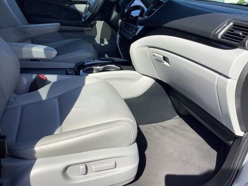 Used 2021 Honda Pilot Touring image 29