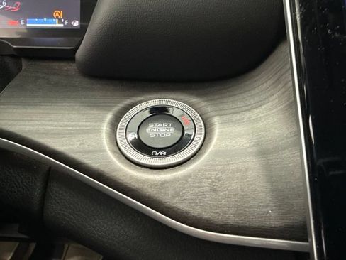 Used 2021 Jeep Grand Cherokee L Limited AWD/4WD image 29