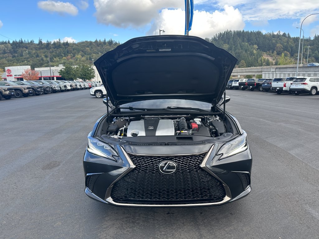 Used 2023 Lexus ES 350 F Sport w/ Accessory Package (Z2) FWD image 4