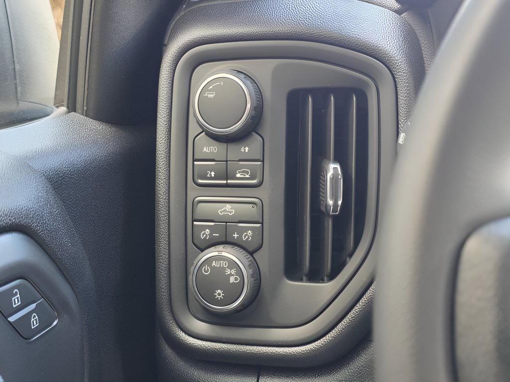 New 2026 Chevrolet Silverado 1500 Custom w/ Turbomax Blackout Package AWD/4WD image 19