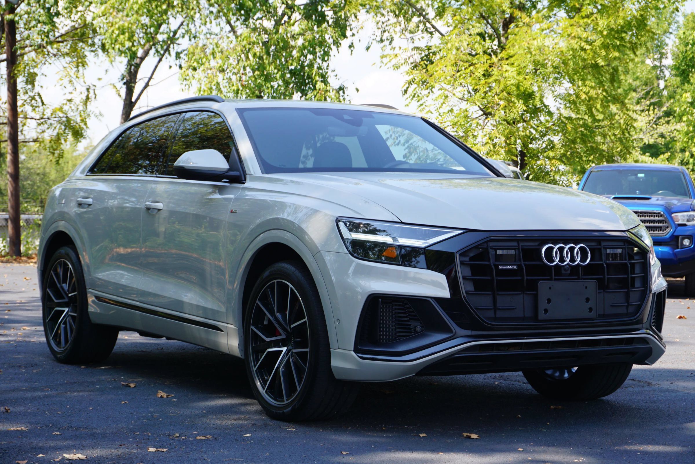 Used 2022 Audi Q8 Premium Plus AWD/4WD image 3