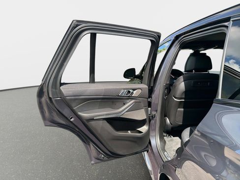 Used 2021 BMW X5 M50i image 30