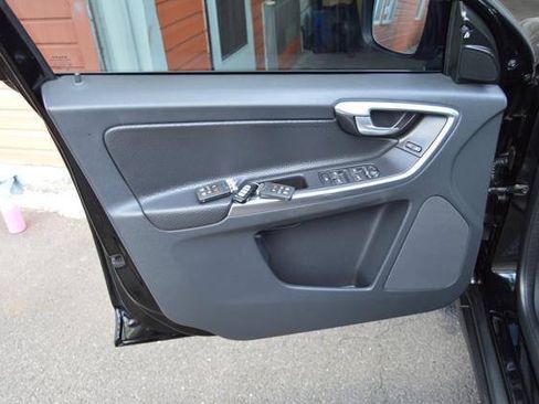 Used 2012 Volvo XC60 T6 AWD/4WD image 32