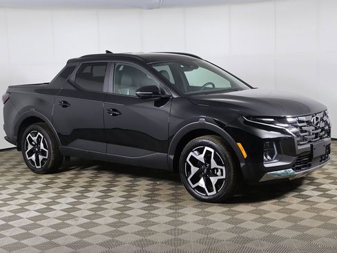 Used 2024 Hyundai Santa Cruz Limited AWD/4WD image 2