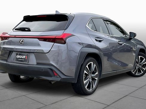 Used 2019 Lexus UX 200 image 10