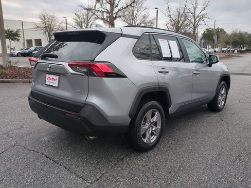 Certified 2022 Toyota RAV4 XLE w/ Convenience Package image 5