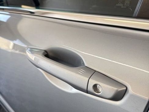 Used 2019 Honda CR-V EX-L image 2
