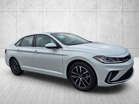 New 2026 Volkswagen Jetta SE FWD image 3
