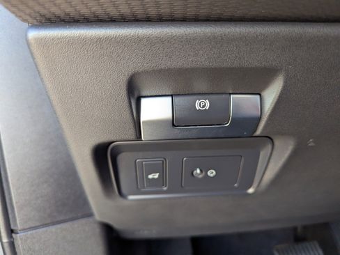 Used 2020 Land Rover Range Rover Evoque S image 15