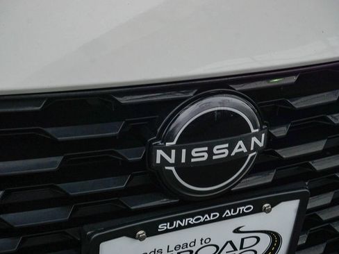 Used 2024 Nissan Altima 2.5 SR FWD image 12