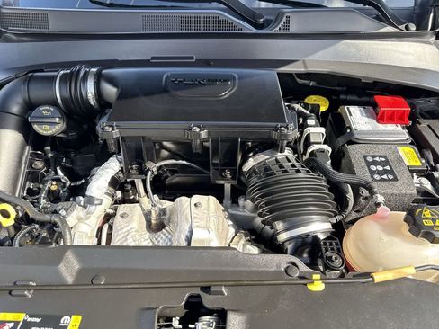 Used 2025 Jeep Compass Latitude AWD/4WD image 12