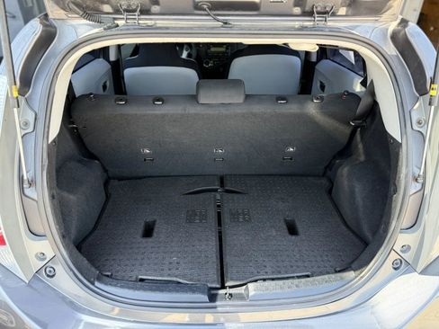 Used 2014 Toyota Prius C One image 15