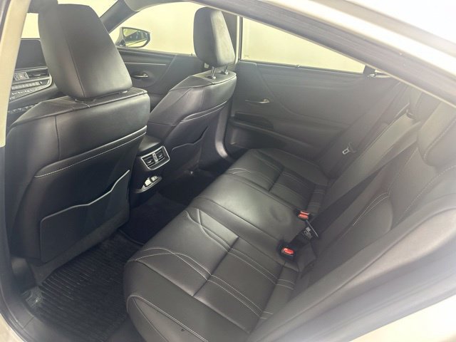 Used 2023 Lexus ES 300h Ultra Luxury FWD image 24