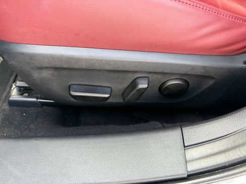 Used 2024 MAZDA MAZDA3 s image 18