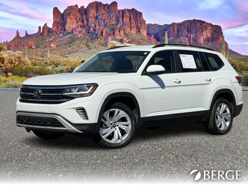 Used 2023 Volkswagen Atlas SE image 2