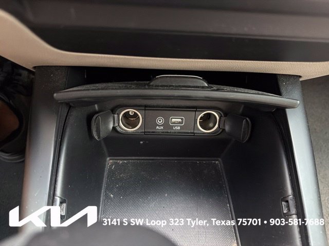 Used 2017 Kia Sorento FWD image 20