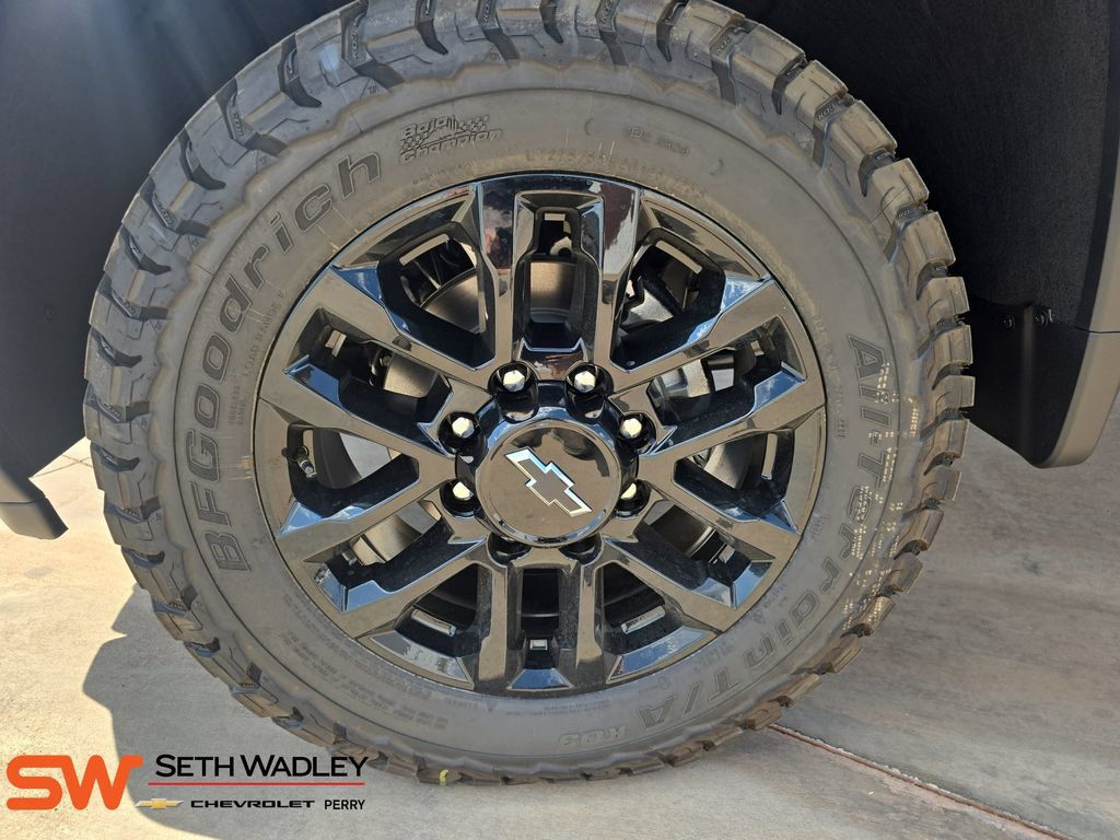 New 2026 Chevrolet Silverado 2500 LTZ w/ LTZ Plus Package AWD/4WD image 34