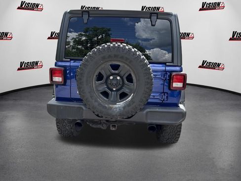 Used 2018 Jeep Wrangler Sport AWD/4WD image 6