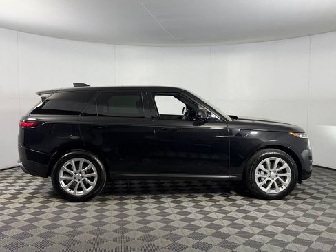 Used 2025 Land Rover Range Rover Sport SE AWD/4WD image 5