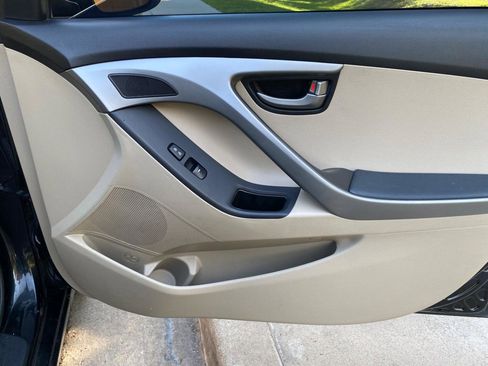 Used 2016 Hyundai Elantra SE FWD image 44