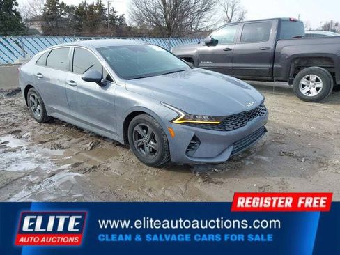 Used 2022 Kia K5 LXS FWD image 2