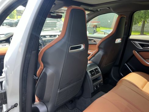 Certified 2026 Jaguar F-PACE R-Dynamic S AWD/4WD image 31