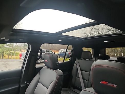 New 2026 Chevrolet Traverse Z71 w/ Enhanced Driving Package image 16