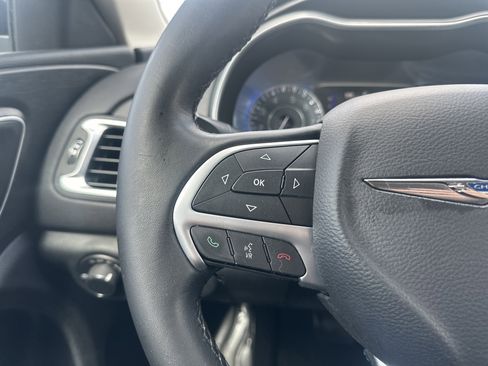 Used 2015 Chrysler 200 Limited w/ Convenience Group FWD image 19