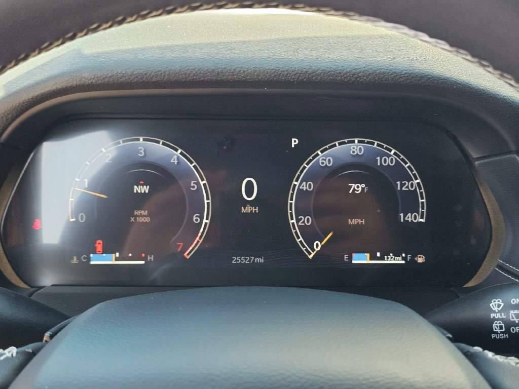 Used 2025 Jeep Grand Cherokee Altitude AWD/4WD image 21
