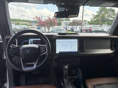Used 2021 Ford Bronco Outer Banks AWD/4WD image 18