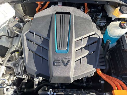 Used 2022 Kia Niro EX image 13