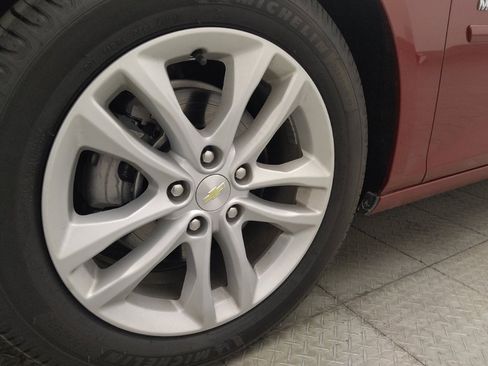 Used 2018 Chevrolet Malibu LT FWD image 31